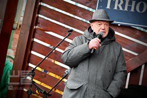 krst knihy trhovisko 38